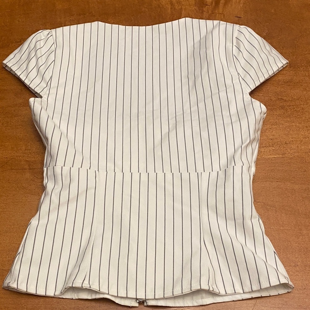 Princess Polly Santa Cruz Pinstripe Zip Ivory Striped Cap Sleeve Top - Picture 2 of 5